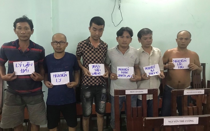 TP.HCM: Triệt phá trường gà của Khánh 'già', bắt giữ 20 con bạc