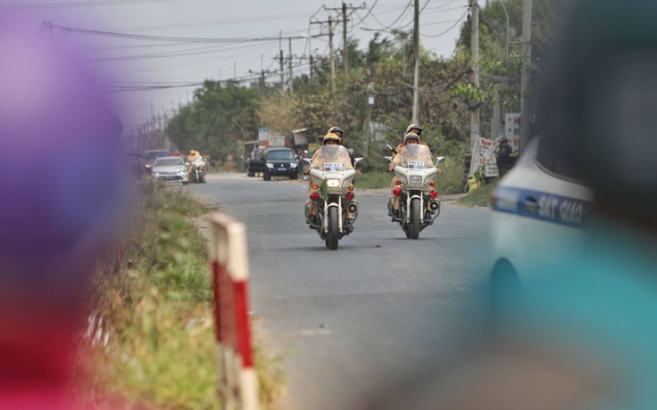 Trung tướng Lê Đông Phong trực tiếp chỉ đạo tại hiện trường vụ tiêu diệt 'Tuấn khỉ'