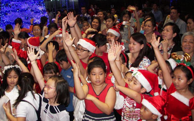 ILA - tưng bừng lễ hội giáng sinh 'Christmas around the world' 2014