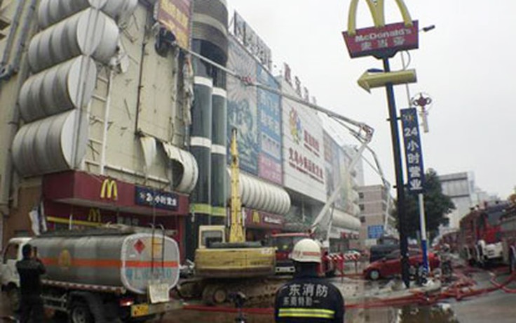 Cháy trung tâm mua sắm ở Trung Quốc, 17 người thiệt mạng