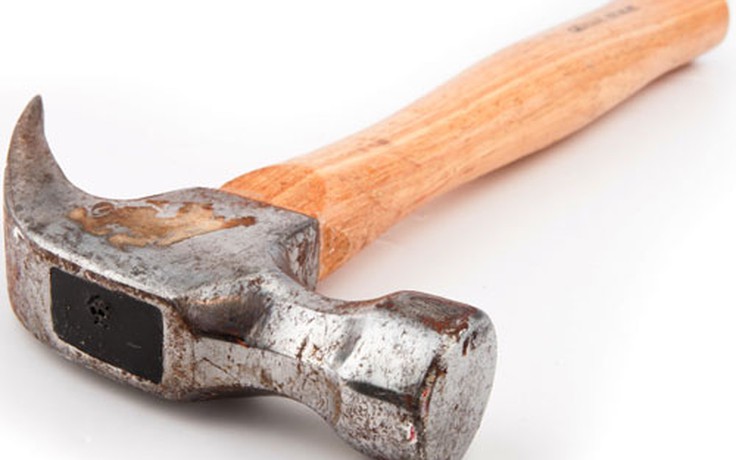 Giết vợ bằng búa rồi chôn xác dưới gầm giường