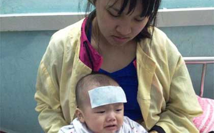 Nuốt nước mắt nhìn con 7 tháng tuổi bị bệnh tim rất nặng