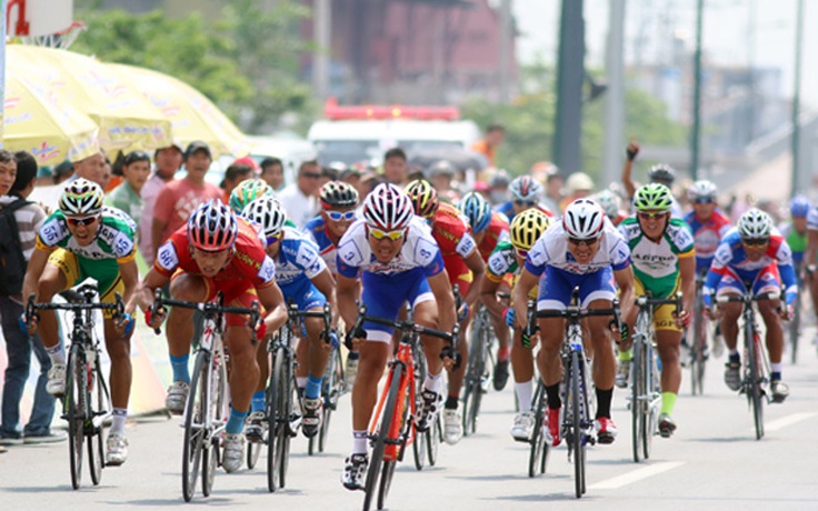 Cuộc đua xe đạp tranh Cúp truyền hình TP.HCM 2015: Tứ hổ tranh hùng