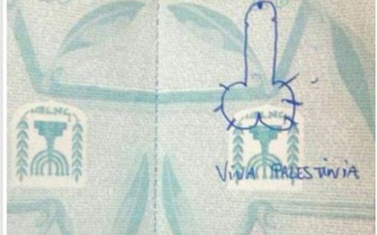 Con dấu lạ trong hộ chiếu
