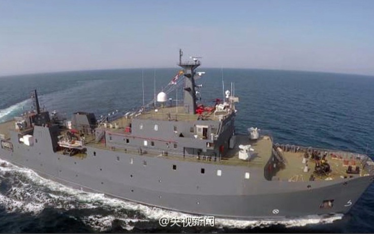 Trung Quốc đưa tàu lục quân lớn nhất đến Hoàng Sa, Trường Sa