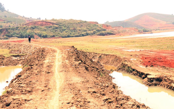 Ngăn chặn việc san ủi đất lấp hồ cung cấp nước toàn Đà Lạt