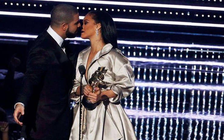 Rộ tin Drake và Rihanna 'đường ai nấy đi'