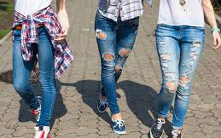 Cấm quần jeans là phải!