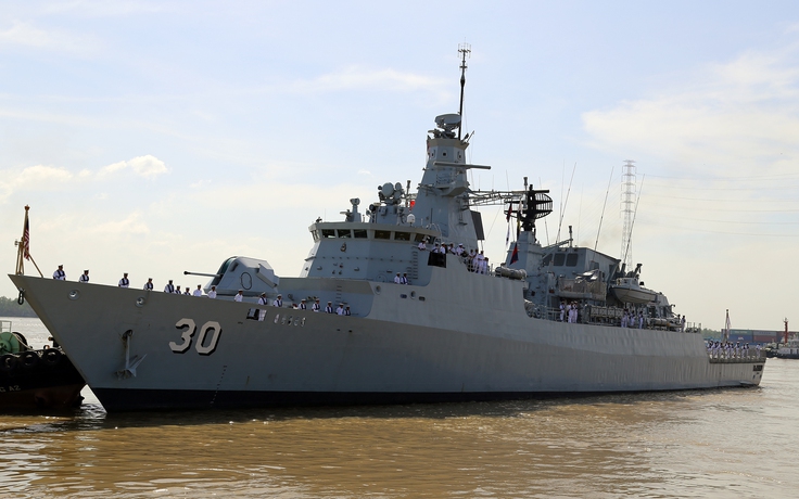 Tàu Hải quân Malaysia thăm Quân chủng Hải quân và TP.HCM