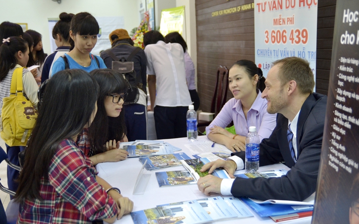 Vì sao nhân tài 'rũ áo ra đi'? - Kỳ 5: Chỉ địa phương thì không đủ sức giữ chân người tài