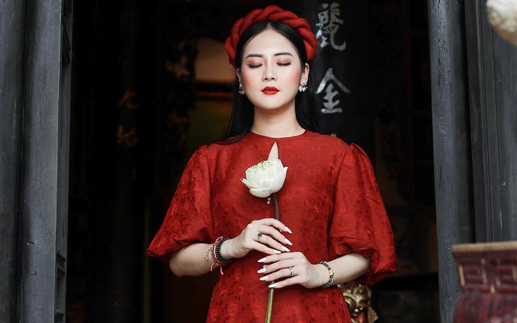 “Tinh Khôi” – nét duyên của tín ngưỡng trong BST thời trang đi lễ nơi cửa Phật