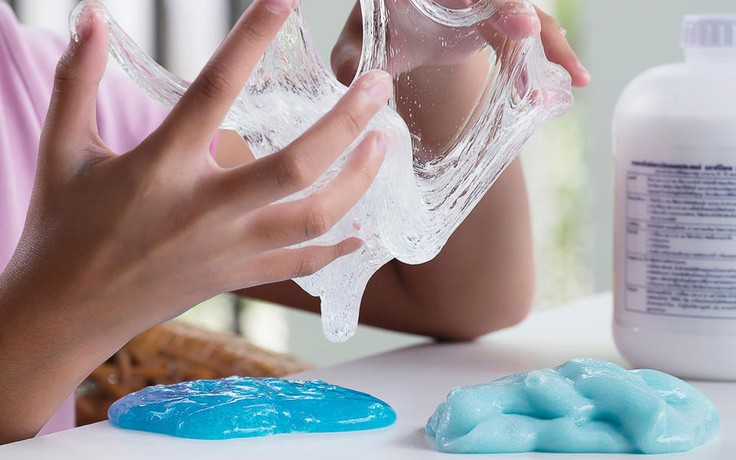 Anh cảnh báo nguy cơ ngộ độc hóa chất trong Slime