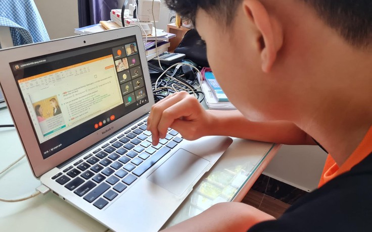 Kiên Giang: Hơn 96.000 học sinh không có khả năng mua sắm thiết bị học trực tuyến