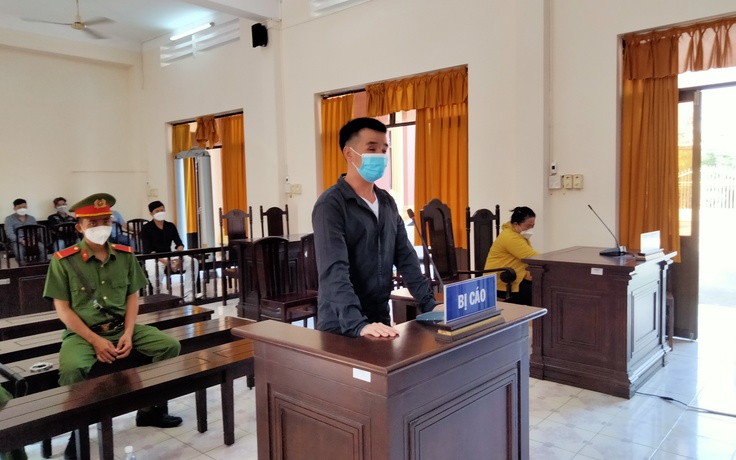 Kiên Giang: Đâm chết người lạ tại quán nhậu, lãnh án 16 năm tù