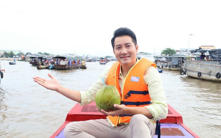 Ca sĩ Nguyễn Phi Hùng ra mắt ca khúc tự sáng tác về chợ nổi Cái Răng