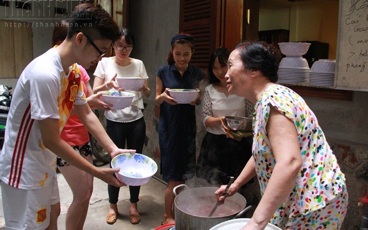 Chủ nhà trọ 'tốt nhất hệ mặt trời' khiến dân mạng ngưỡng mộ