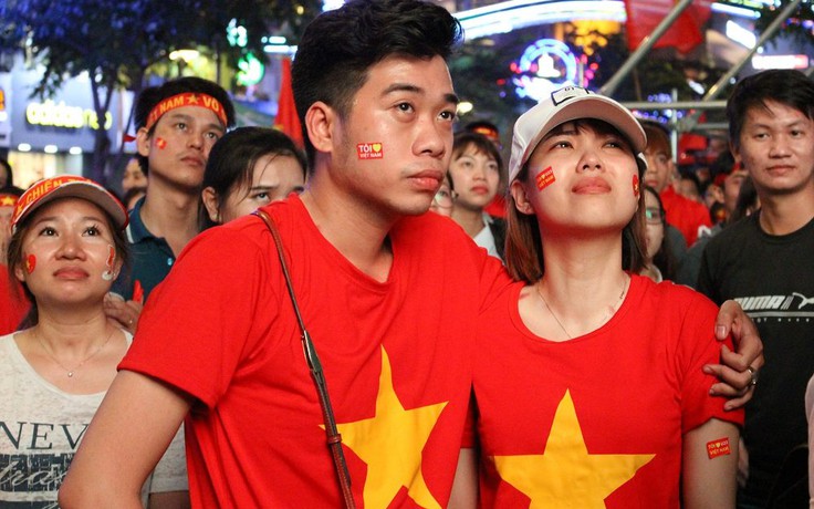 Người Việt cả nước rơi nước mắt tiếc nuối nhưng đầy yêu thương U.23 Việt Nam