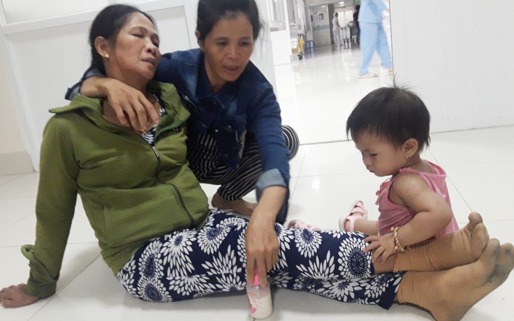 Sản phụ chết sau sinh, 2 con mồ côi: Quên ghi thuốc điều trị vì lo chuyển viện