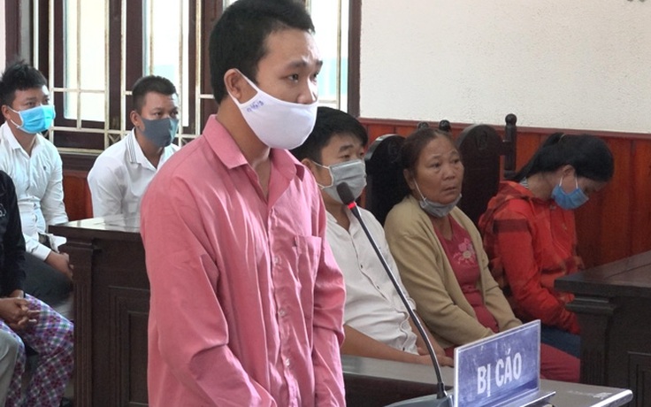 Bình Định: Lãnh án 12 năm tù vì đâm chết người đi đòi nợ