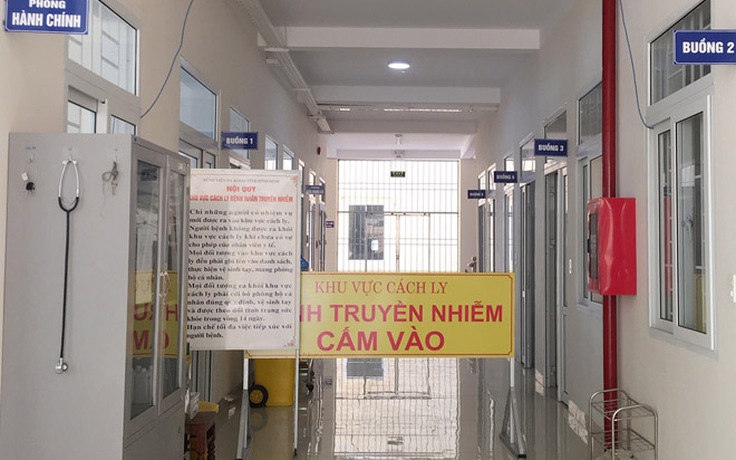Bình Định: Không đeo khẩu trang phòng Covid-19, 3 nhân viên y tế bị xử phạt