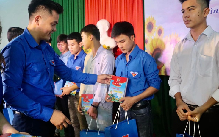 Tỉnh đoàn Bình Định tổ chức tọa đàm gặp mặt thanh niên tình nguyện nhập ngũ