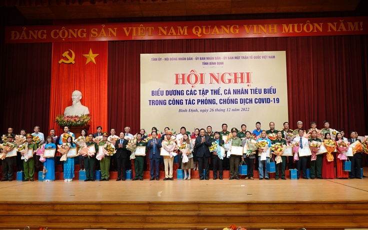 Công an tỉnh Bình Định, Bí thư Thị ủy Hoài Nhơn nhận bằng khen của Thủ tướng Chính phủ