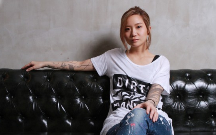 Nữ ca sĩ Hồng Kông nghi nhảy lầu tự sát