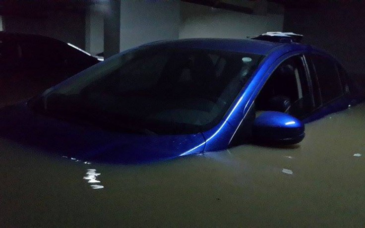 Ngập hầm chung cư, ô tô, xe máy chìm trong nước: Cư dân Green Hills thiệt hại hàng tỉ đồng
