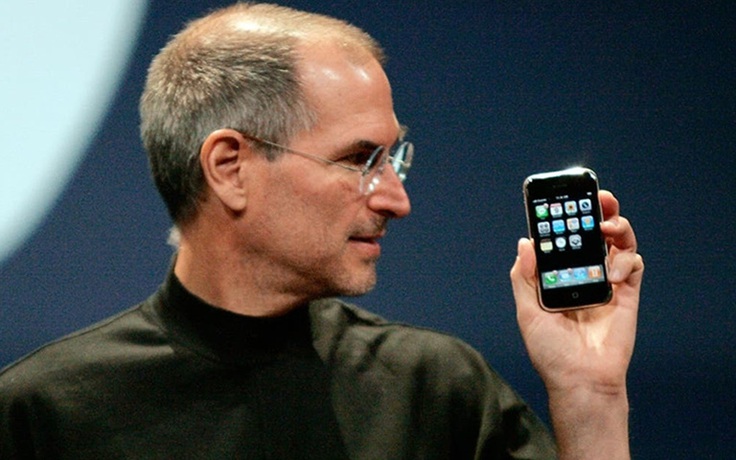Steve Jobs từng muốn iPhone không có khe SIM