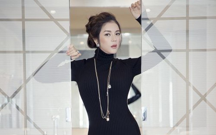 Lý Nhã Kỳ khoe hình căn phòng siêu đắt đỏ Christian Dior Suite