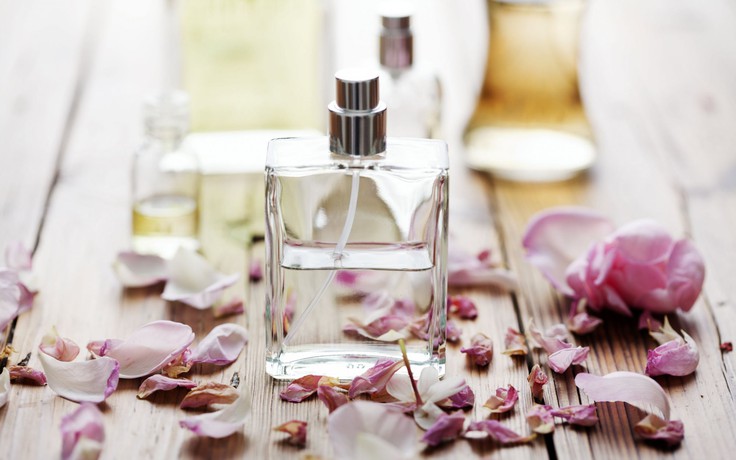 10 chi tiết giúp phân biệt nước hoa thật giả