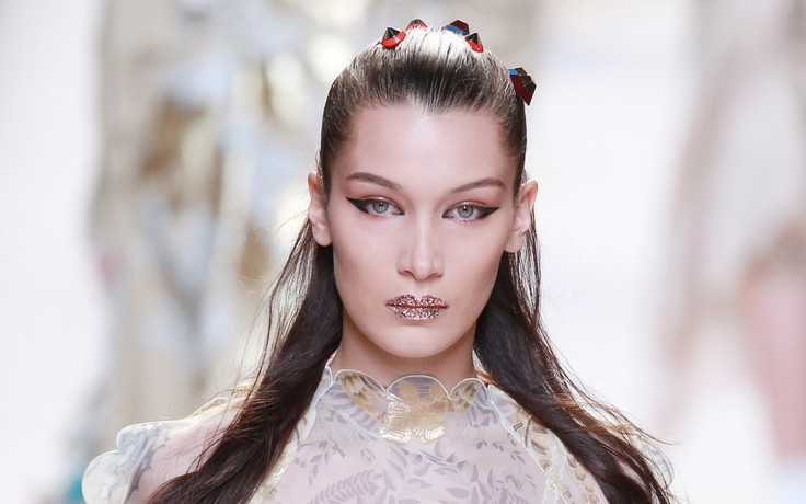 Trở lại phong cách Rococo với bộ sưu tập Xuân Hè của Fendi