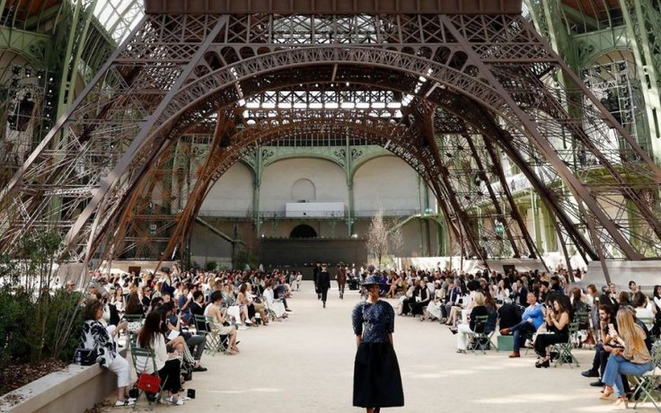 Những điều bạn chưa biết về Chanel Fall 2017 Couture Show