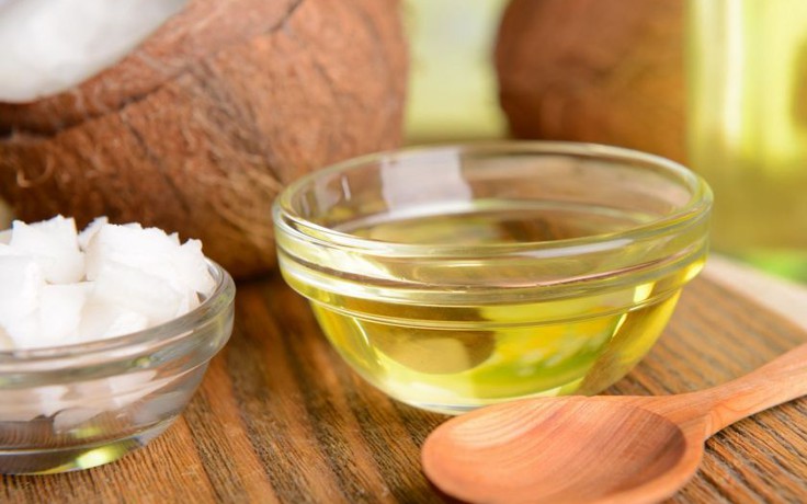 7 công dụng bất ngờ đến từ dầu dừa