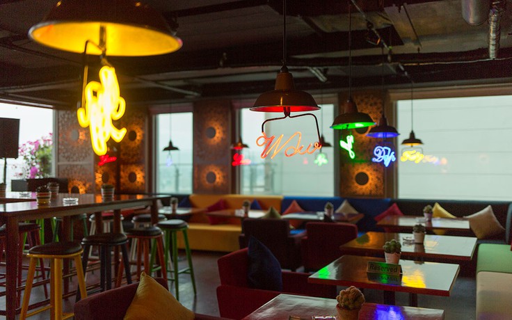 Nhà hàng Shri & Lounge