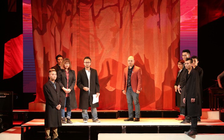 Xem miễn phí cải lương tiền tỉ ở Sài Gòn