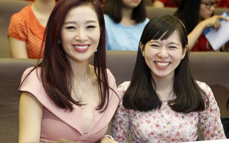 Á hậu Thu Hương chia sẻ bí quyết khởi nghiệp với SV Quốc tế học