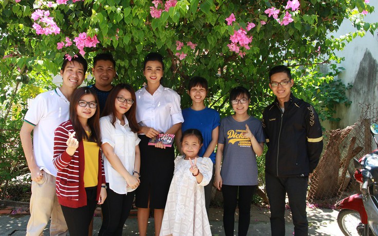 Vũ hội ngoài trời - Cháy vé trước đêm diễn