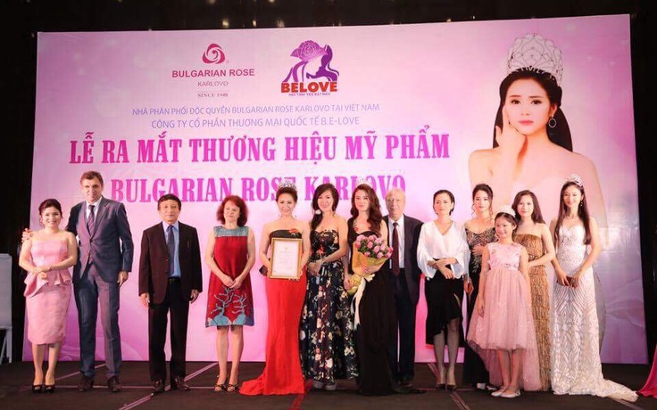 Dàn người đẹp khoe sắc tại Bulgarian rose Karlovo