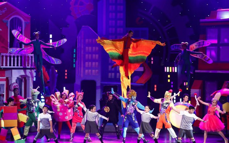 Nhạc kịch Bé chịu chơi nhắc cha mẹ cho con tuổi thơ trọn vẹn