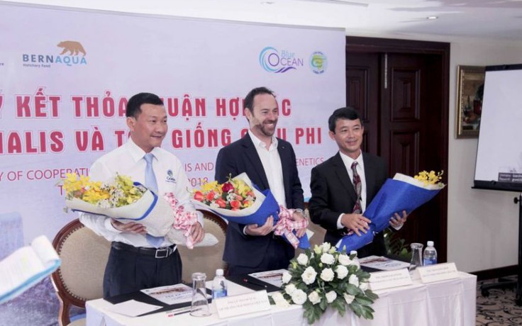 Ký kết thỏa thuận hợp tác về phân phối tôm giống