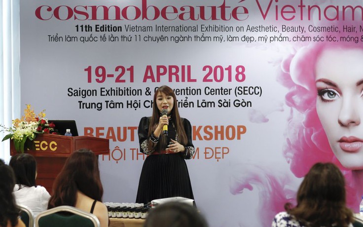 Dr.Sam Nguyen làm diễn giả tại Hội thảo Hội chợ QT Cosmo Beauty VN