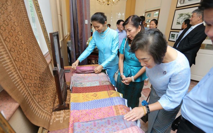 Triển lãm lụa Thái Lan