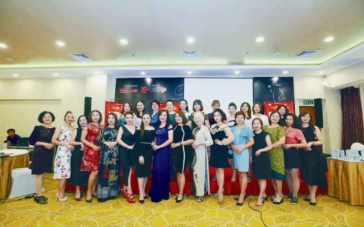 Câu lạc bộ phụ nữ tháng 7