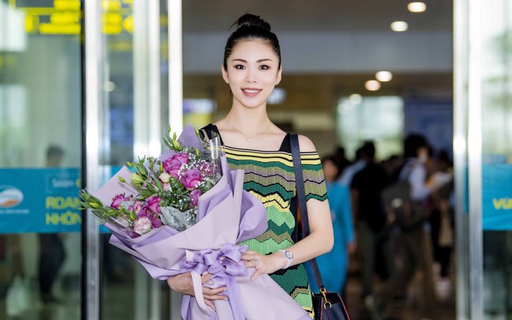 Hoa hậu Hoàn vũ 2007 – Riyo Mori cùng chồng đến Hà Nội