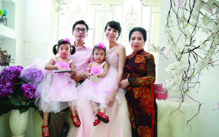 Con là niềm vui của cả nhà