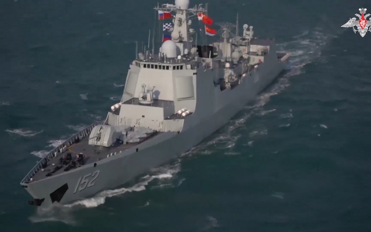 Chiến hạm Nga - Trung Quốc tập trận chống ngầm trên biển Hoa Đông