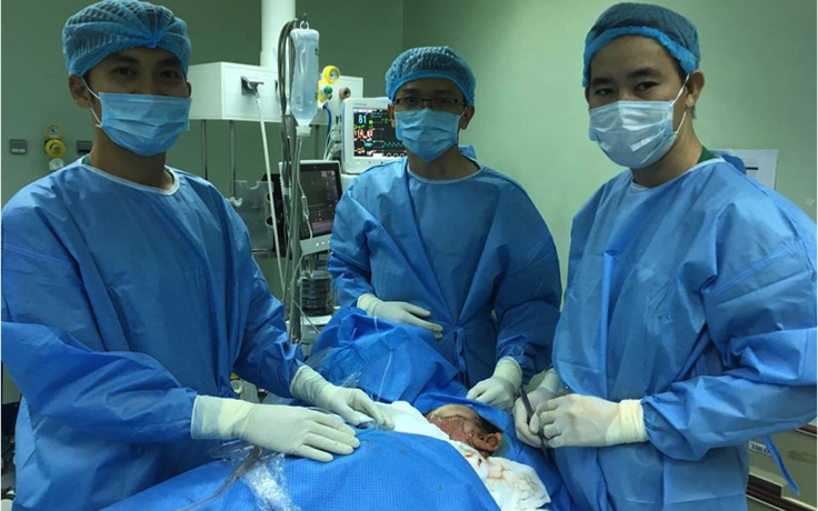 Phẫu thuật cắt sẹo lồi choán gần nửa khuôn mặt bệnh nhân nữ