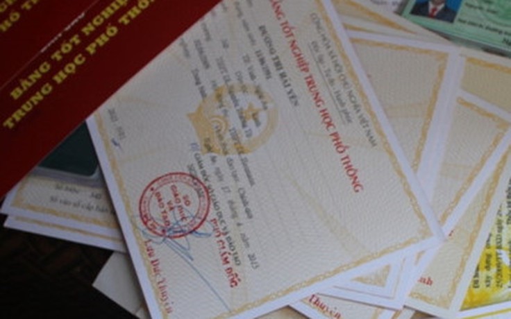 Trưởng Ban tổ chức huyện ủy bị kỷ luật vì không có bằng cấp 2