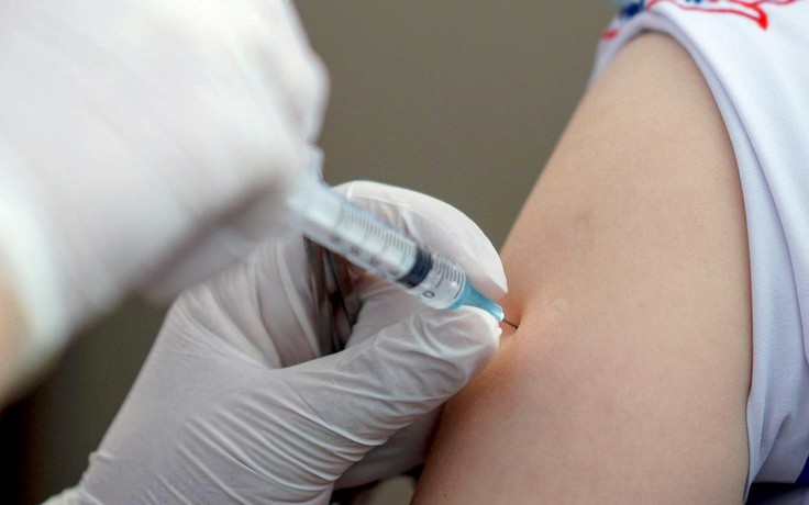 Cần Thơ: Kỷ luật cảnh cáo bác sĩ duyệt tiêm vắc xin Covid-19 cho trẻ dưới 18 tuổi